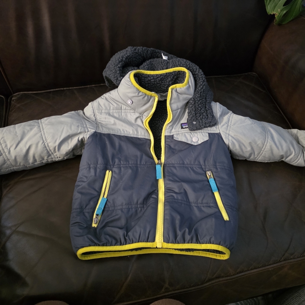 Patagonia Tribbles Reversible Hooded Jacket Size 3T